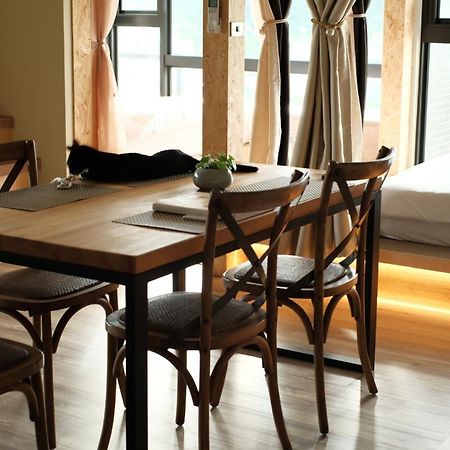 Toucheng Happyhouse頭城黑皮家 附早餐 Apartment Bagian luar foto